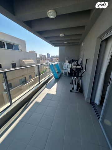 גג/ פנטהאוז, מחנה יהודה, פתח תקווה