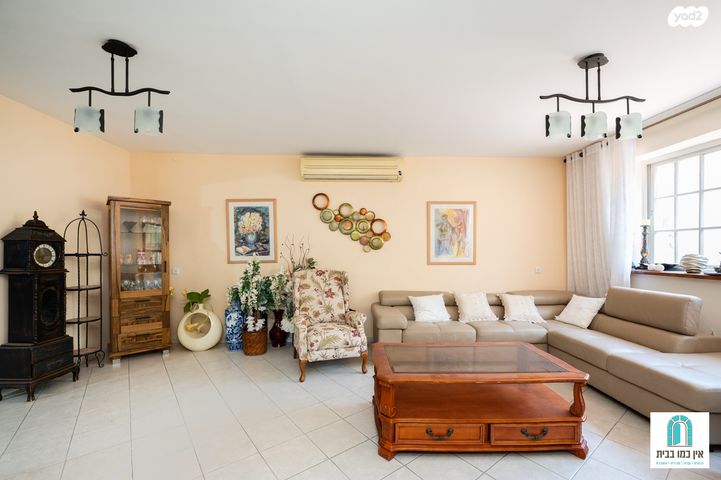 בית פרטי/ קוטג', פרדס חנה כרכור