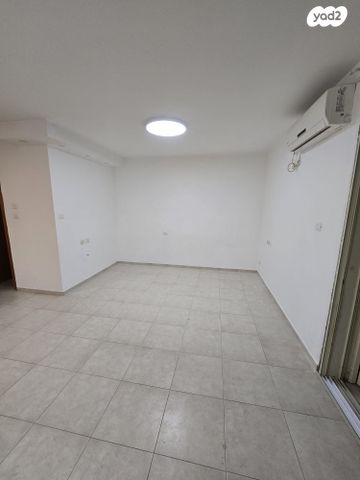 דירה, בר ניסן 27, נווה זאב, נאות אילן, באר שבע