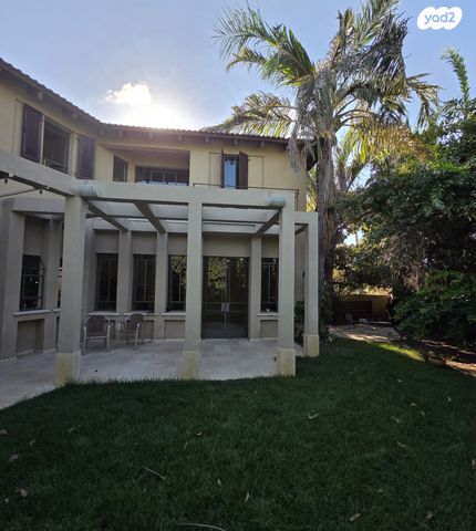 בית פרטי/ קוטג', גולן, רמת השרון