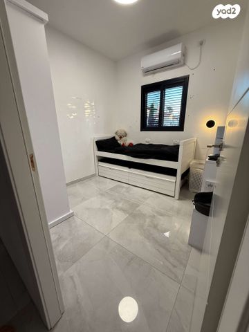 דירה, הגיבורים, עמידר, בת ים