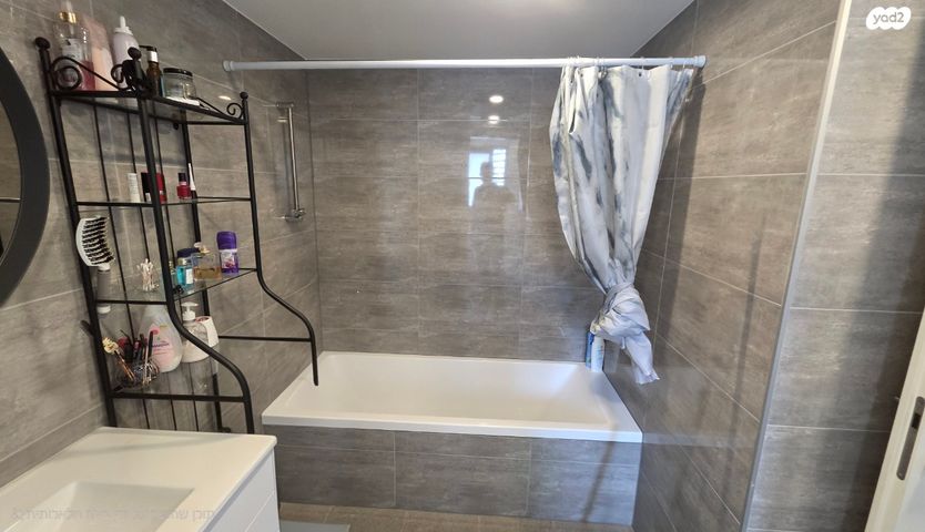 דירה, צאלה, גדרה הצעירה, גדרה