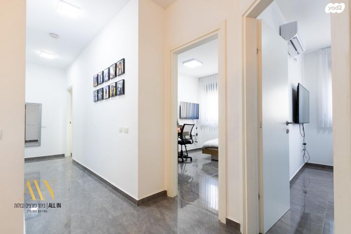 גג/ פנטהאוז, דימונה