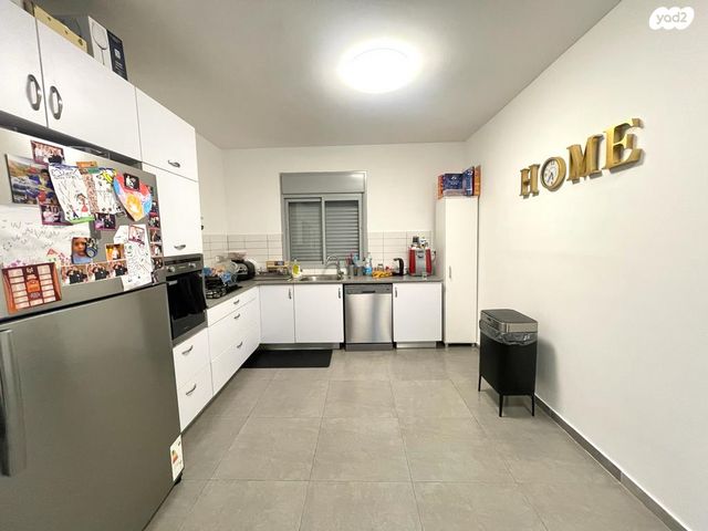 דירה, יעקב רייפן, שעריים, רחובות