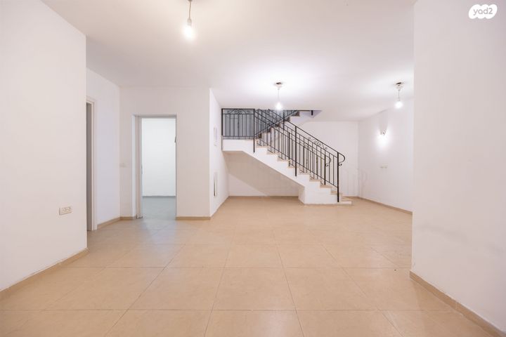 דירת גן, אלוף דוד 151, רמת חן, רמת גן