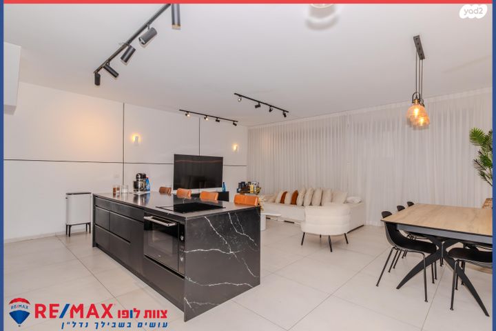 דו משפחתי, אסתר המלכה, רובע יזרעאל סביוני העמק, עפולה