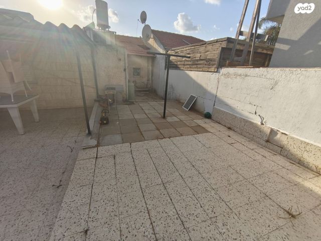 גג/ פנטהאוז, יחזקאל הנביא, שיכוני המזרח, ראשון לציון