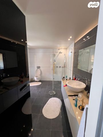 בית פרטי/ קוטג', ד"ר אליהו, קרית קריניצי, רמת גן