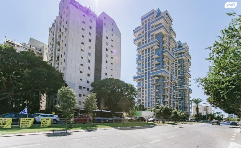 גג/ פנטהאוז, פנקס, הצפון החדש - כיכר המדינה, תל אביב יפו