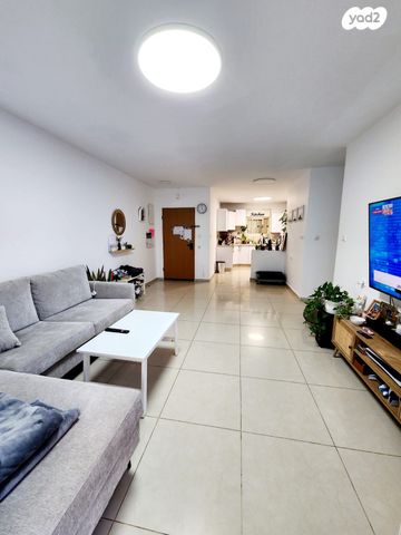 דירת גן, אוסקר שינדלר, רמות הרכס, באר שבע