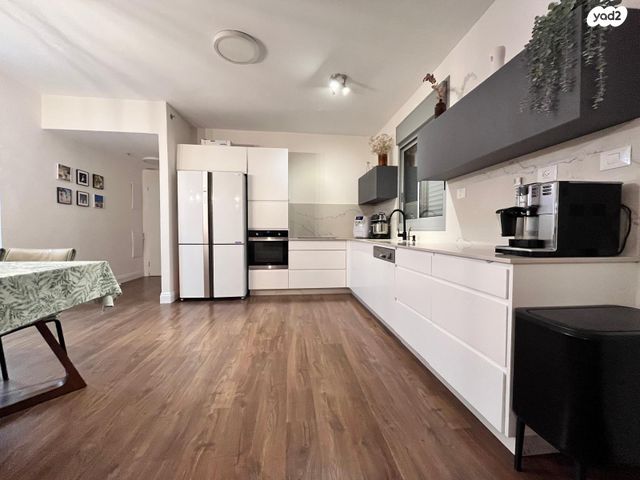 דירה, אדני פז, עין הים, חדרה