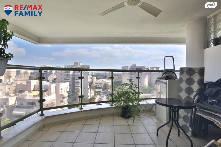 דירה, מנחם בגין, נווה גנים, קרית מוצקין