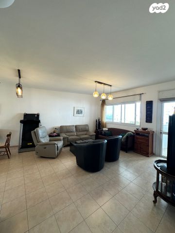 דירה, שדרות ברוך בוארון, גבעת אולגה, חדרה