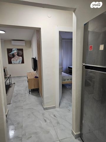 גיורא יוספטל 28