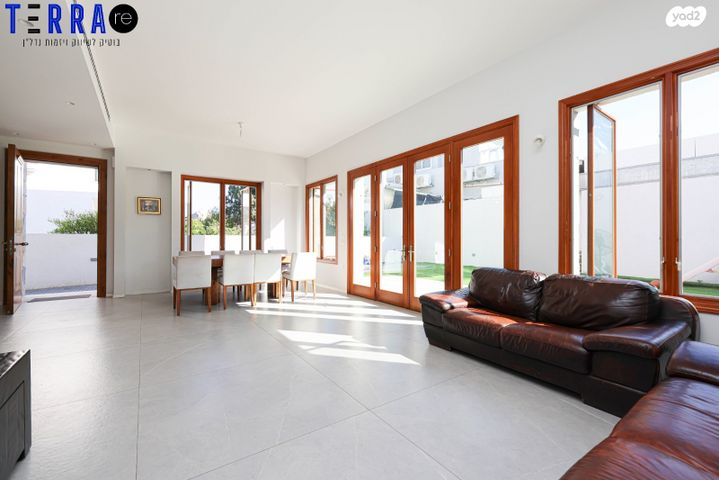 בית פרטי/ קוטג', חיים ארלוזורוב, נאות גנים, נתניה