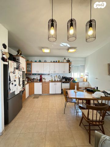 דירה, שדרות ברוך בוארון, גבעת אולגה, חדרה