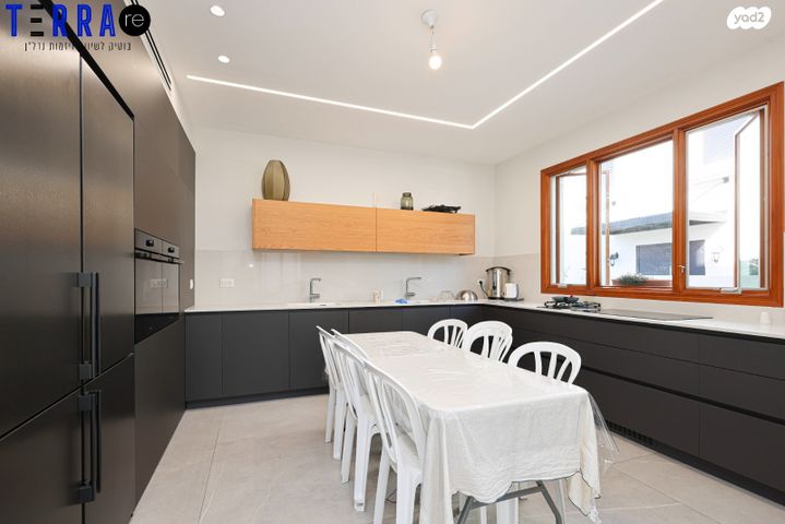 בית פרטי/ קוטג', חיים ארלוזורוב, נאות גנים, נתניה