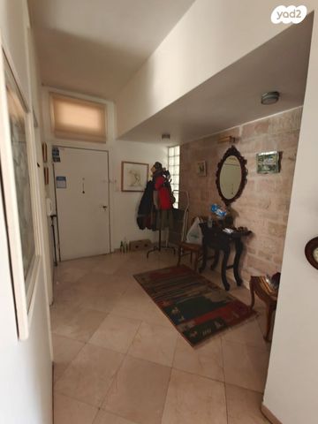 דירה, שדרות בן מיימון 26, רחביה, ירושלים