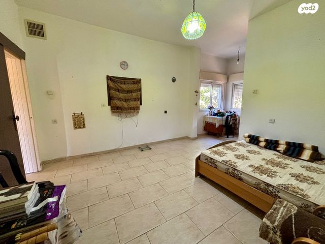 בית פרטי/ קוטג', שדרות בורוכוב 6, מרכז העיר, קרית אתא