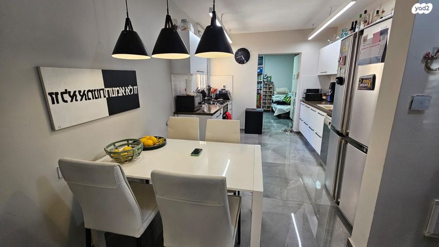 דירה, חיים מרינוב, חומת שמואל, הר חומה, ירושלים