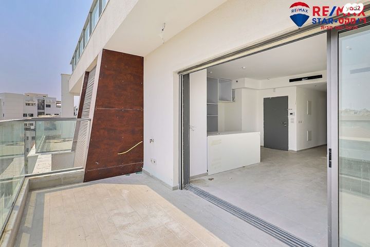 דירה, קהילת ציון, הרצליה