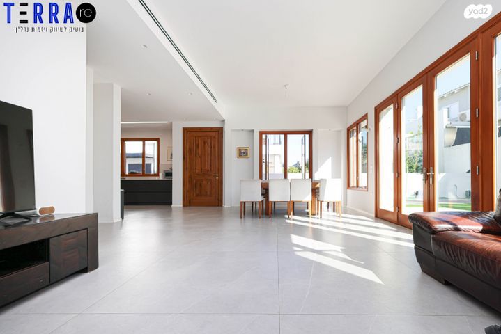 בית פרטי/ קוטג', חיים ארלוזורוב, נאות גנים, נתניה