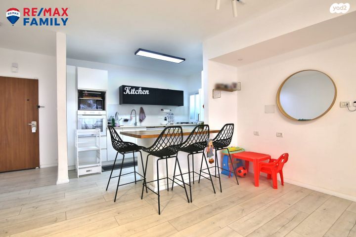 דירה, מנחם בגין, נווה גנים, קרית מוצקין