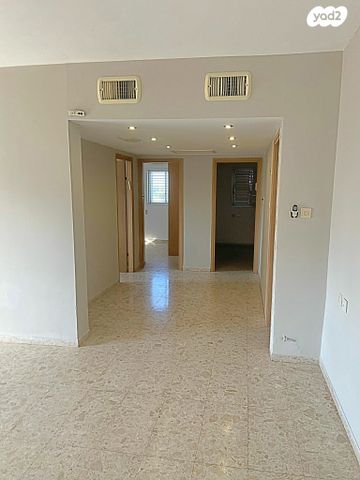 דירה, צלף, נאות בגין, לב יבנה, יבנה