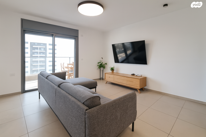 דירה, כלנית, הפרחים, חריש