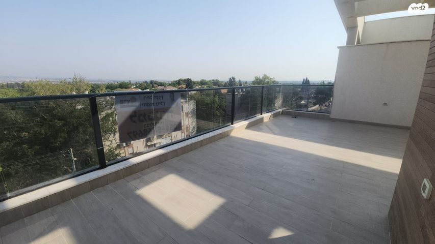 גג/ פנטהאוז, פרדס חנה כרכור