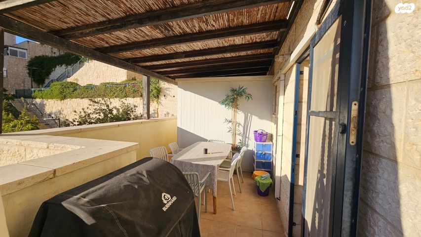 דירה, חיים מרינוב, חומת שמואל, הר חומה, ירושלים