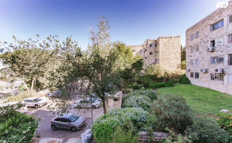 דירה, הגבעה הצרפתית, גבעת שפירא, ירושלים