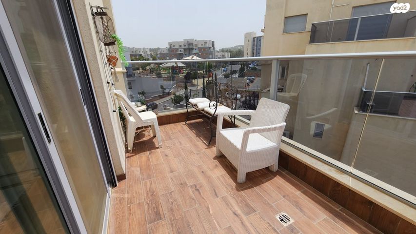 גג/ פנטהאוז, מירון, אורנים, מעלות תרשיחא