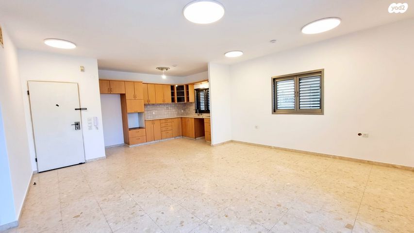 דירה, הרצליה