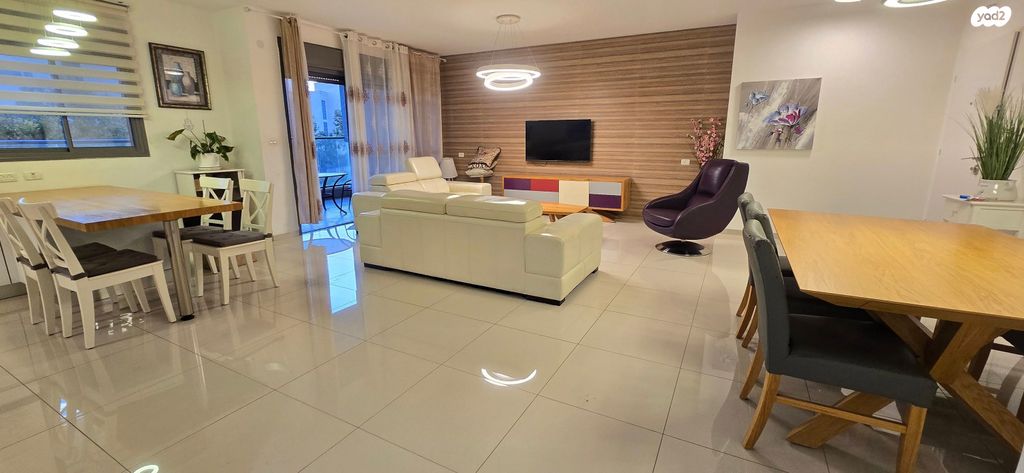 דירה, גדרון, גבעת מכוש, כרמיאל