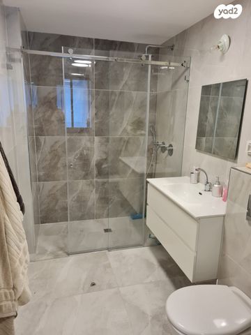 גג/ פנטהאוז, אור ים, אור עקיבא