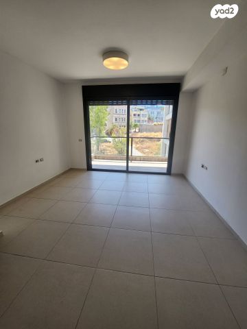 דירה, העיר התחתית, ואדי סאליב, חיפה