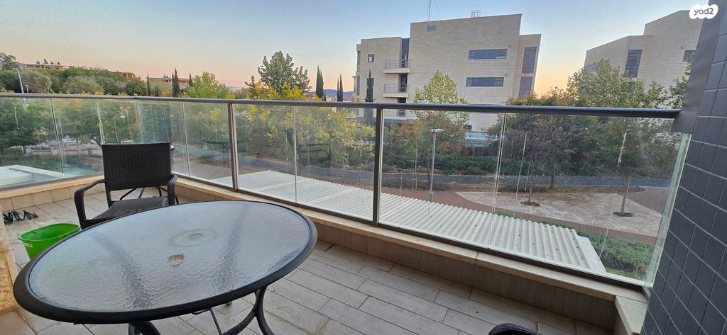 דירה, גדרון, גבעת מכוש, כרמיאל