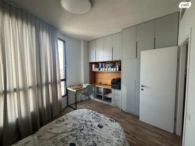 דירה, דרך מנחם בגין 158, מונטיפיורי, הרכבת, תל אביב יפו