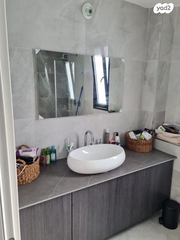 גג/ פנטהאוז, אור ים, אור עקיבא