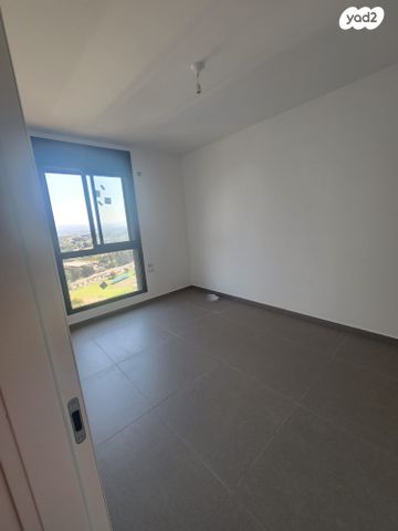 דירה, יונה וולך 7, גרין פארק החדשה, הוד השרון