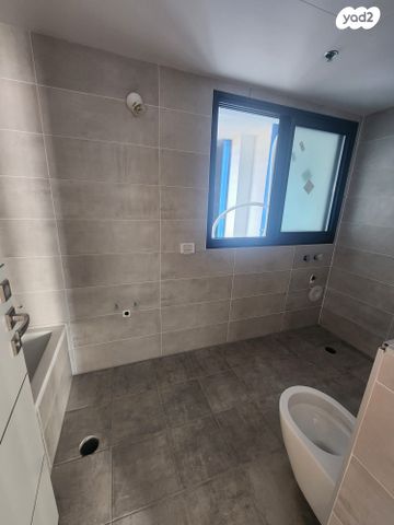 דירה, יונה וולך 7, גרין פארק החדשה, הוד השרון