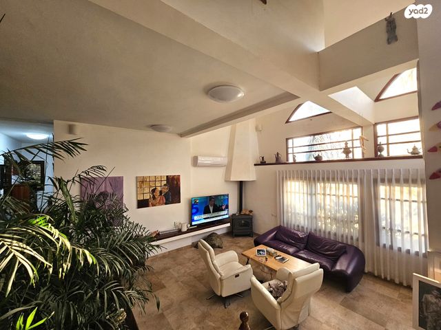 בית פרטי/ קוטג', אורנית