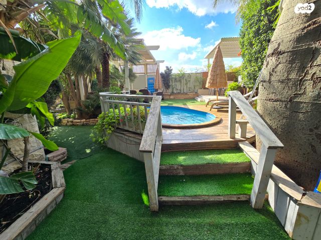 ארמון הנציב, תלפיות מזרח