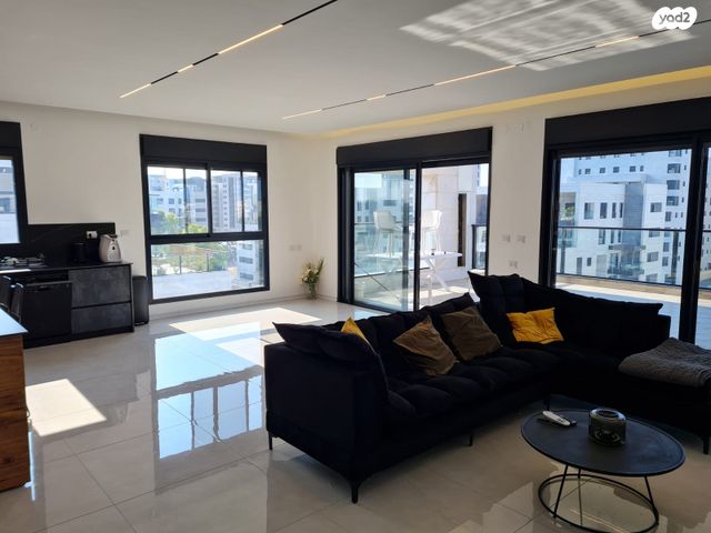 גג/ פנטהאוז, אור ים, אור עקיבא