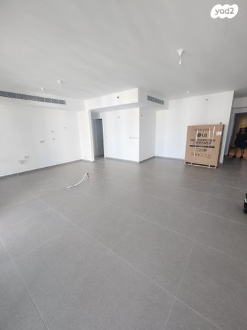 דירה, יונה וולך 7, גרין פארק החדשה, הוד השרון