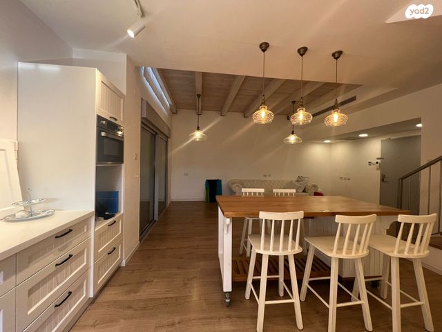 גג/ פנטהאוז, מירון, אורנים, מעלות תרשיחא