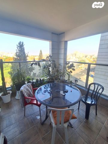 דירה, רועי קליין, קרית קריניצי, רמת גן