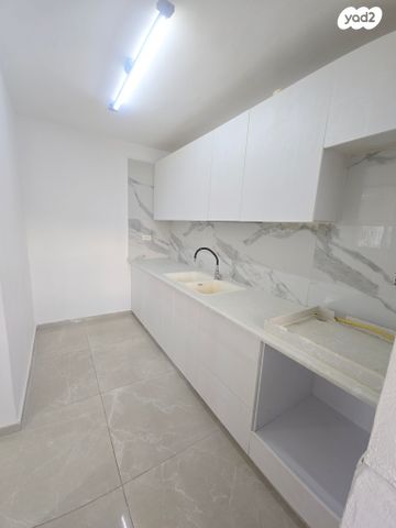 דירה, אברהם שטרן, קרית היובל, ירושלים