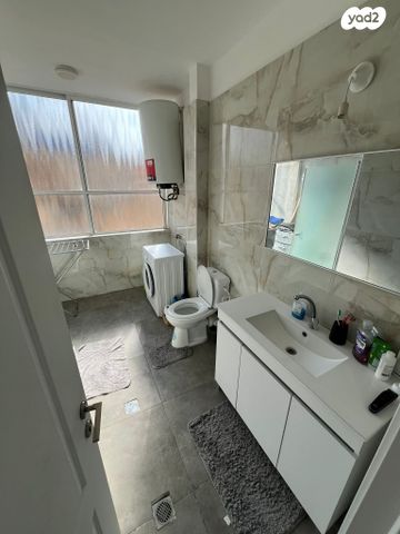 דירה, שדרות הנשיא וייצמן 13, רח' הנשיא צפון, חדרה